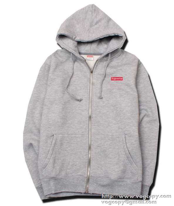 機能派スタイル　 supreme シュプリーム 綺麗に パーカー