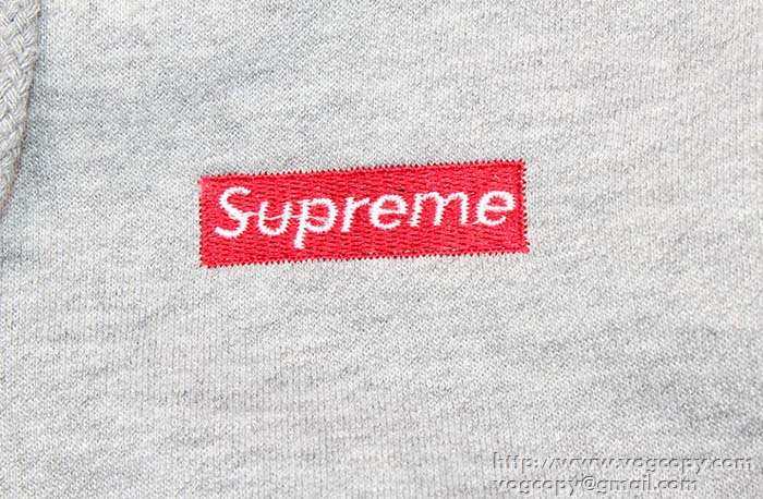 機能派スタイル　 supreme シュプリーム 綺麗に パーカー