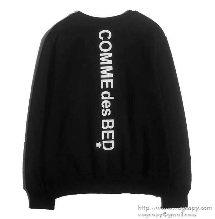 着心地も満点　 supreme シュプリーム 首胸ロゴ 使い勝手抜群　プルオーバーパーカー