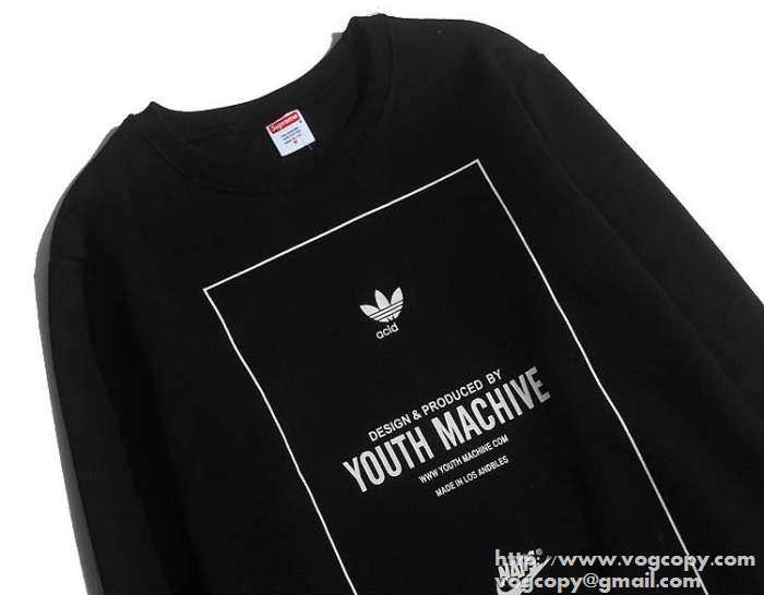 着心地も満点　 supreme シュプリーム 首胸ロゴ 使い勝手抜群　プルオーバーパーカー