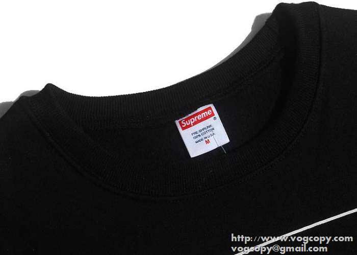 着心地も満点　 supreme シュプリーム 首胸ロゴ 使い勝手抜群　プルオーバーパーカー