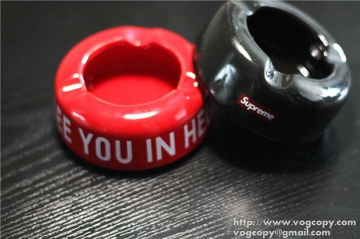 耐久性ある2015 SUPREME シュプリーム　値下げる　 灰皿
