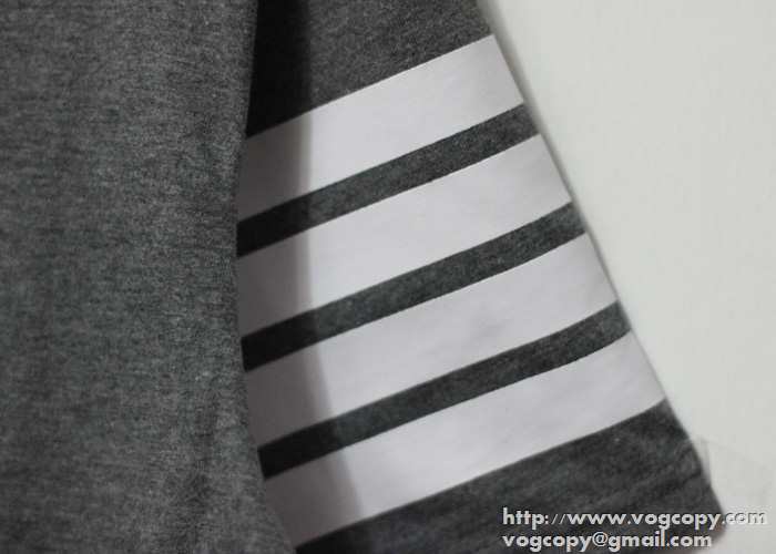 美品　2015 トムブラウン THOM BROWNE ティーシャツ