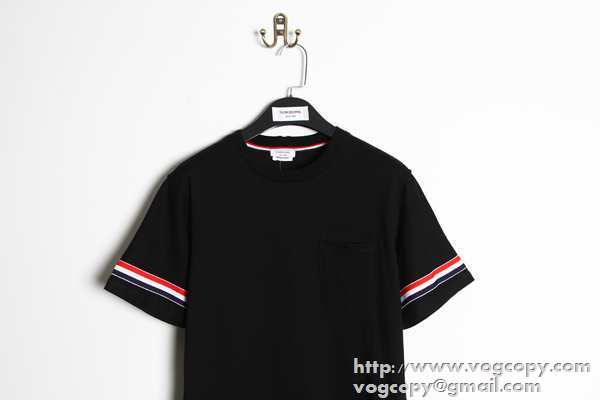完売品　2015　Tシャツ トムブラウン THOM BROWNE