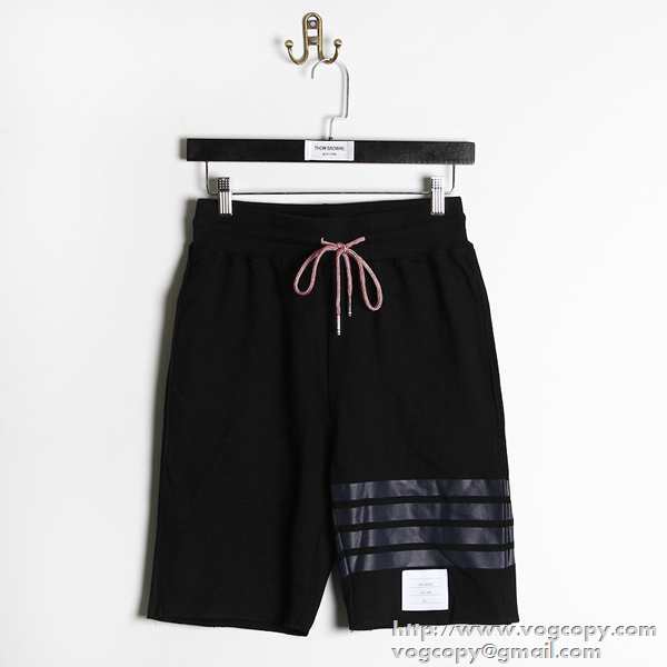 人気が爆発 2015 トムブラウン THOM BROWNE ショートパンツ