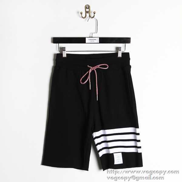 人気が爆発 2015 トムブラウン THOM BROWNE ショートパンツ