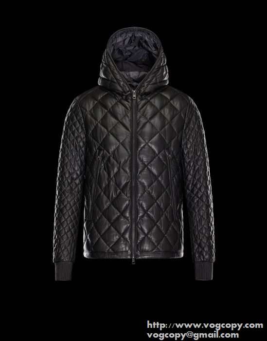 カジュアル　 2015秋冬 moncler モンクレール 軽くて柔らかい　ダウンジャケット