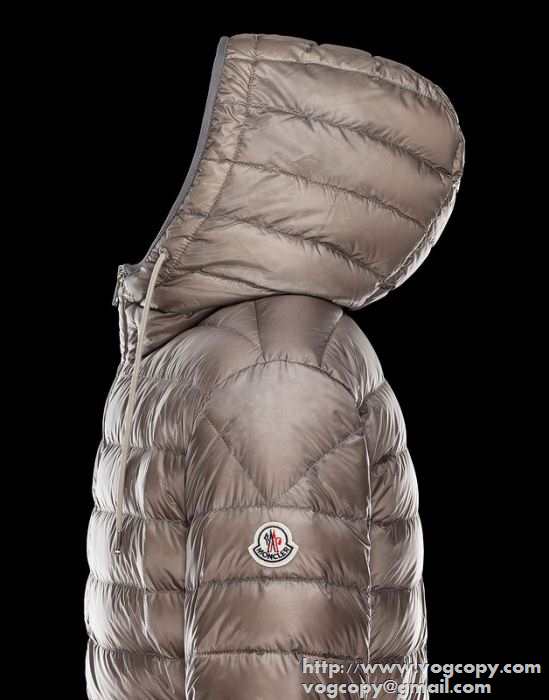抜群のアイテム　 2015秋冬 moncler モンクレール 便利性のあるダウンジャケット 2色可選