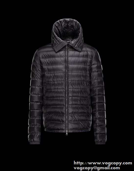 軽量で保温性に 2015秋冬 MONCLER モンクレール 満点　ダウンジャケット