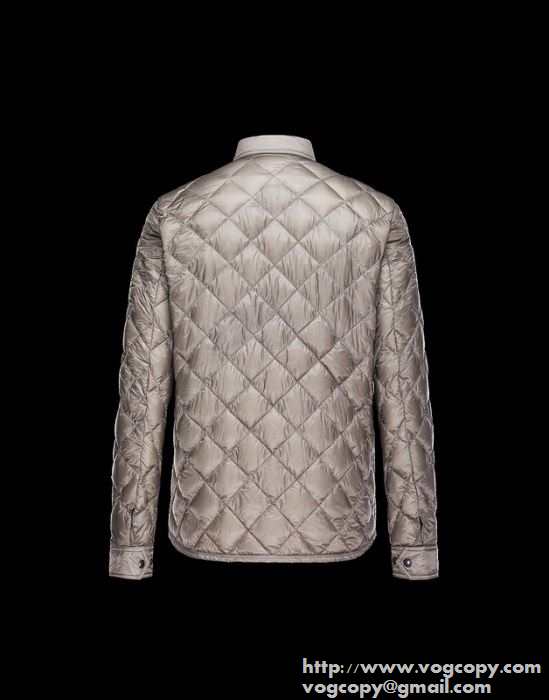 今季活躍　 2015秋冬 moncler モンクレール 存在感のあるダウンジャケット 2色可選