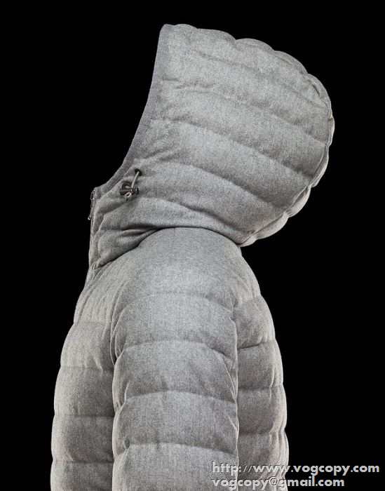 完売品　 2015秋冬 MONCLER モンクレール 最高の保温性に　ダウンジャケット