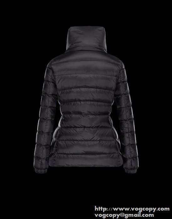 お買い得 秋冬 moncler モンクレール 耐久性や保温性に溢れる　ダウンジャケット