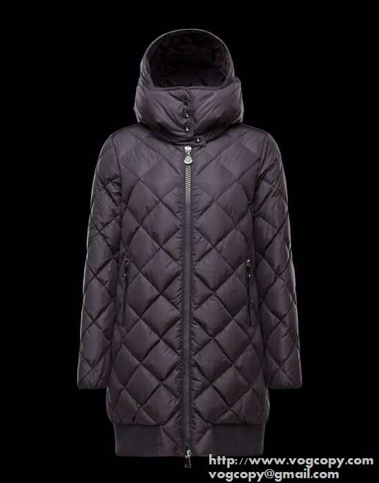 上品な装いで華やかさ　 2015秋冬 moncler モンクレール 相性抜群　ダウンジャケット ロング
