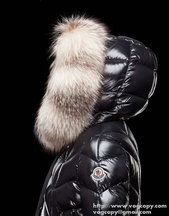 定番デザインで人気 2015秋冬 moncler モンクレール 上質な素材　ダウンジャケット ロング 2色可選