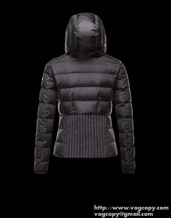 高級感溢れる 2015秋冬 MONCLER モンクレール今季注目の ダウンジャケット