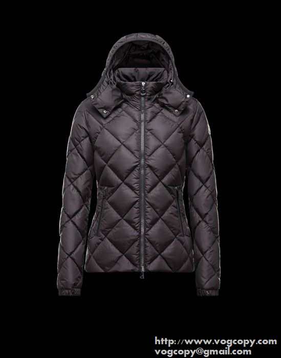 落ち着き感のある 2015秋冬 MONCLER モンクレール 防寒性　ダウンジャケット 3色可選
