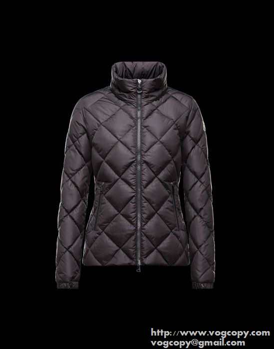落ち着き感のある 2015秋冬 MONCLER モンクレール 防寒性　ダウンジャケット 3色可選