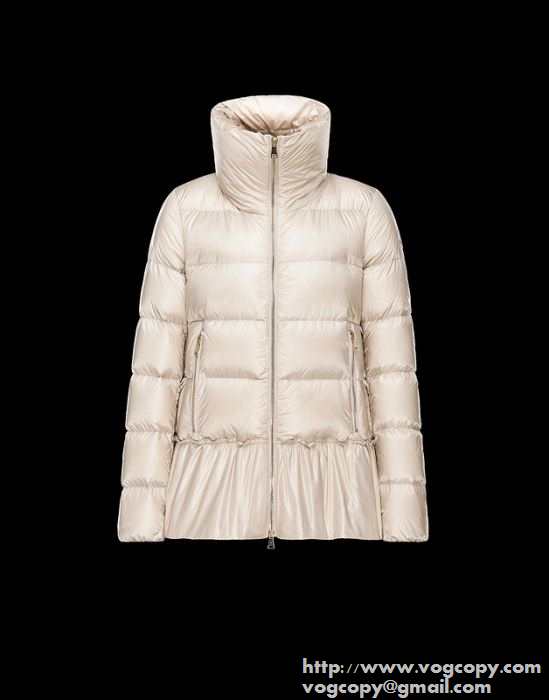 お洒落感を楽しめる　 2015秋冬 MONCLER モンクレール 心地良い裏地　ダウンジャケット 2色可選