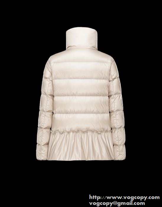 お洒落感を楽しめる　 2015秋冬 MONCLER モンクレール 心地良い裏地　ダウンジャケット 2色可選
