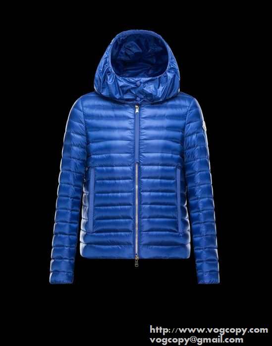 魅力のアイテム　2015秋冬 moncler モンクレール 柔らかなダウンジャケット