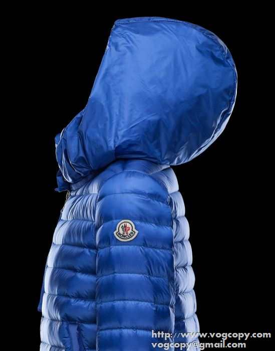 魅力のアイテム　2015秋冬 moncler モンクレール 柔らかなダウンジャケット