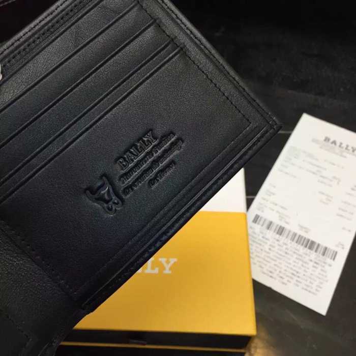 プレゼントに bally 　レブ度満点のバリー 多機能　財布