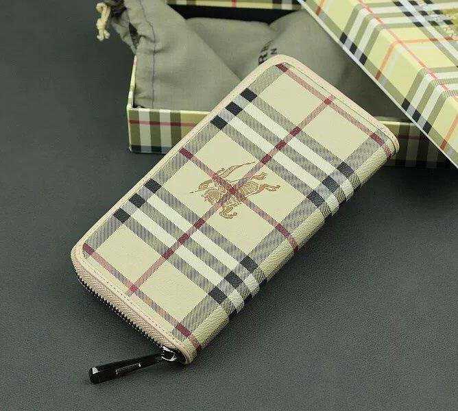 活躍してくれる BURBERRY バーバリー カジュアルさを兼ね備えた ビジネスケース 6色可選 男女兼用