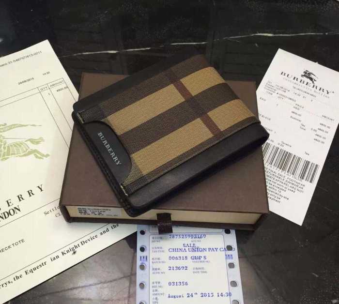 高級感たっぷりのアイテム　秋冬 burberry バーバリー 大容量のある財布 3色可選
