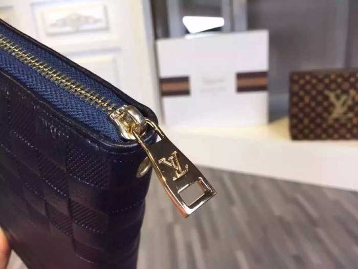 注目　秋冬 louis vuitton ルイ ヴィトン 収納もたっぷりあるビジネスケース