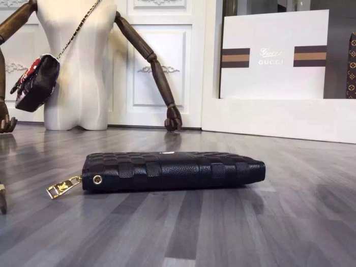 注目　秋冬 louis vuitton ルイ ヴィトン 収納もたっぷりあるビジネスケース