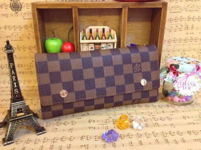 実用性も高く秋冬 louis vuitton ルイ ヴィトン 上質なレザーの長財布 カードケース シンプル 2色可選