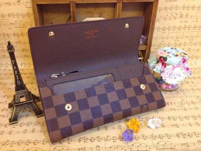 実用性も高く秋冬 louis vuitton ルイ ヴィトン 上質なレザーの長財布 カードケース シンプル 2色可選