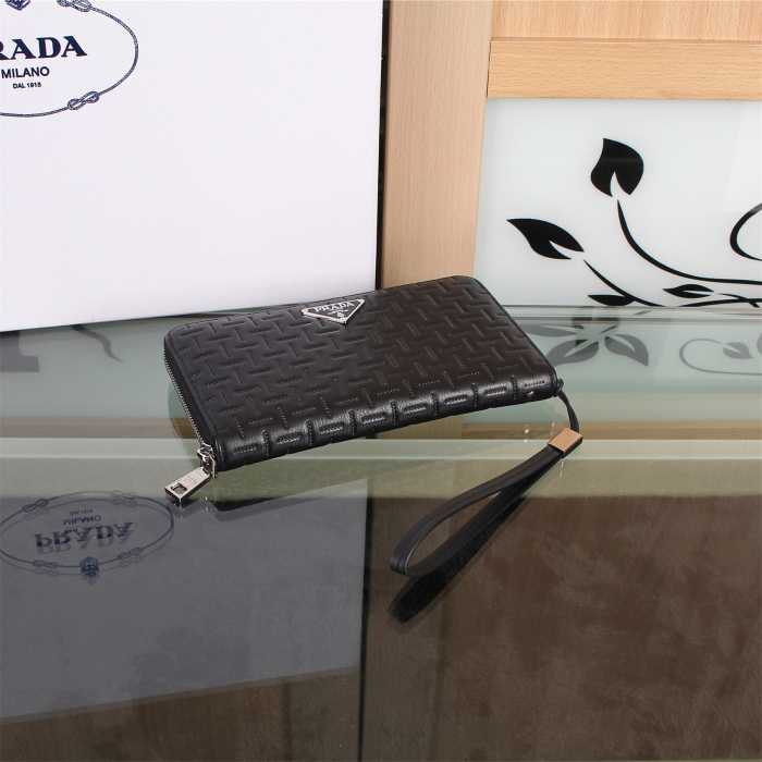 完売品　秋冬 prada プラダ 使いやすさ抜群　ビジネスケース