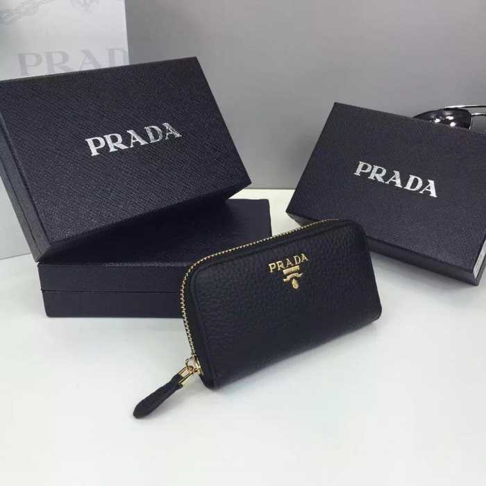 個性的なデザイン　秋冬 prada プラダ 魅力的なキーケース 5色可選