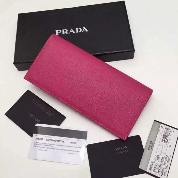 機能も充実している　秋冬 prada プラダ プレゼントに二つ折り財布