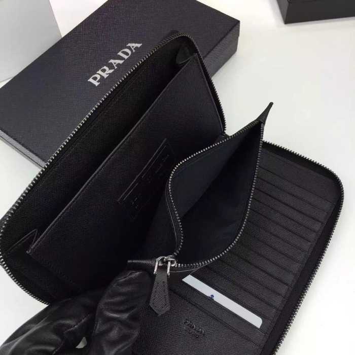 満点のアイレム　秋冬 PRADA プラダ 便利性に溢れるビジネスケース 3色可選