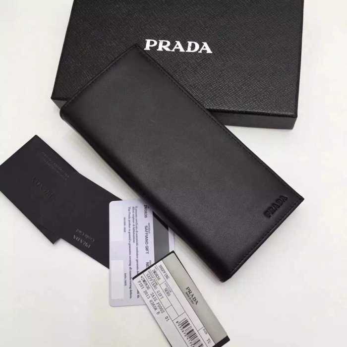 独特な高級感 秋冬 prada プラダ 二つ折り財布 高級感たっぷりなデザイン2色可選