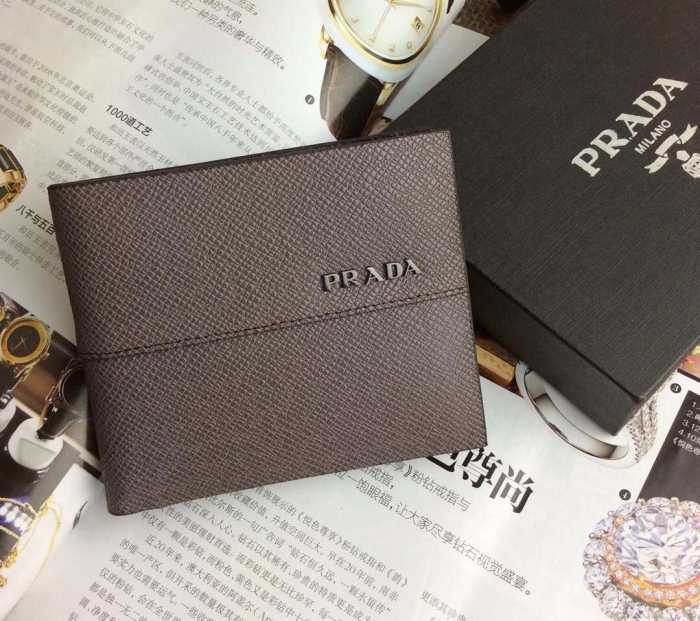 お洒落に 2015秋冬 prada プラダ 洗練された雰囲気　短財布 2色可選