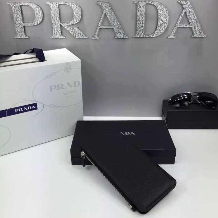存在感のあるアイテム　秋冬 prada プラダ 快適な着心地　カードケース シンプル 2色可選