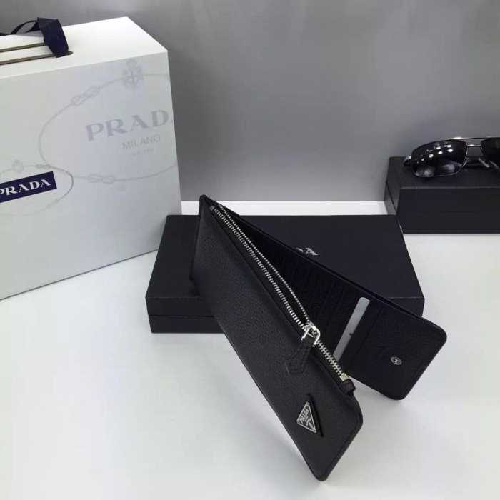存在感のあるアイテム　秋冬 prada プラダ 快適な着心地　カードケース シンプル 2色可選