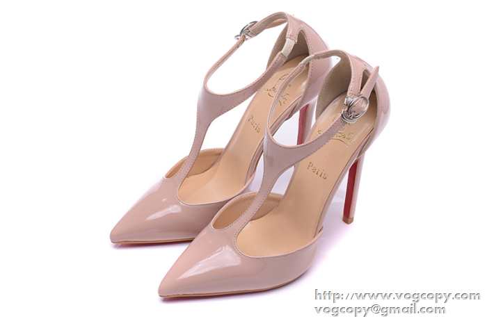 美脚効果　 2015 Christian Louboutinクリスチャンルブタン 大人っぽいパンプス