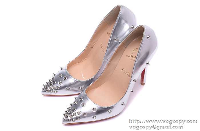 大人気 2015 Christian Louboutinクリスチャンルブタン 安定感ある　パンプス