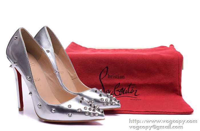 大人気 2015 Christian Louboutinクリスチャンルブタン 安定感ある　パンプス