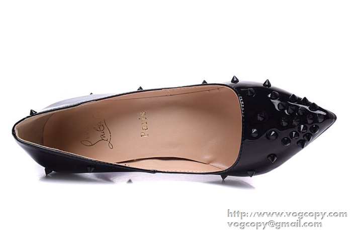 上品な雰囲気が漂う　 2015 Christian Louboutinクリスチャンルブタン 洗練されたパンプス