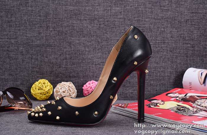 プレゼントに 2015 Christian Louboutinクリスチャンルブタン 活躍するパンプス