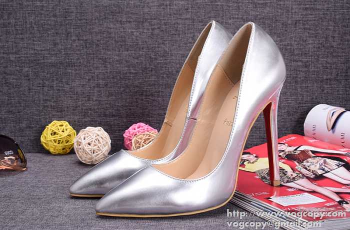 履きやすいのも魅力 2015 Christian Louboutinクリスチャンルブタン洗練なデザイン　 パンプス