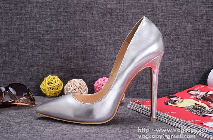 履きやすいのも魅力 2015 Christian Louboutinクリスチャンルブタン洗練なデザイン　 パンプス