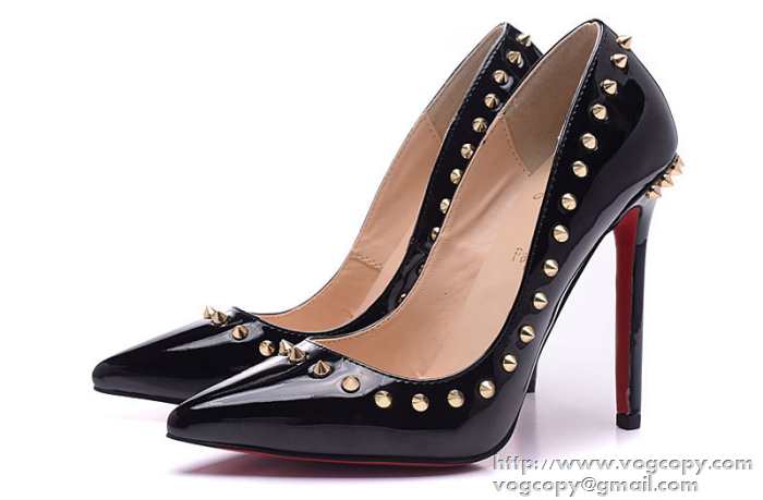 華やかさが魅力　 2015 Christian Louboutinクリスチャンルブタン個性的 パンプス