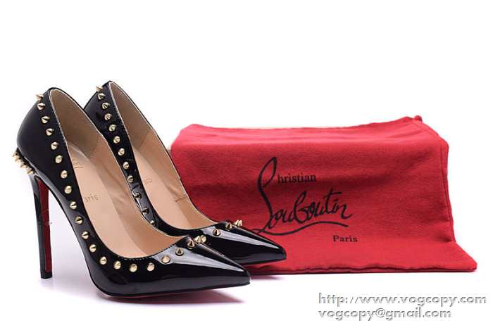 華やかさが魅力　 2015 Christian Louboutinクリスチャンルブタン個性的 パンプス