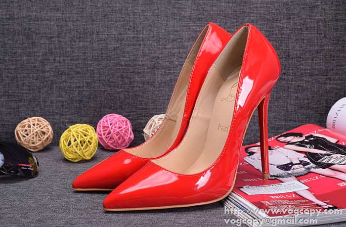 美品 2015 Christian Louboutinクリスチャンルブタン 足長に魅せてくれる　パンプス